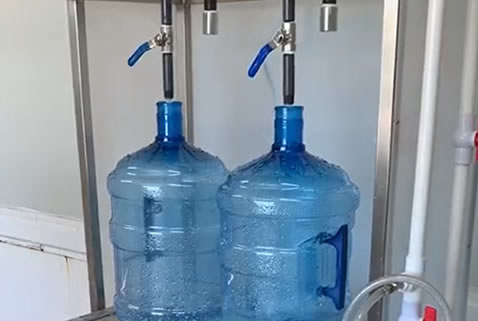 Sistema de purificación y filtración (Lavadora y llenadora de garrafones)